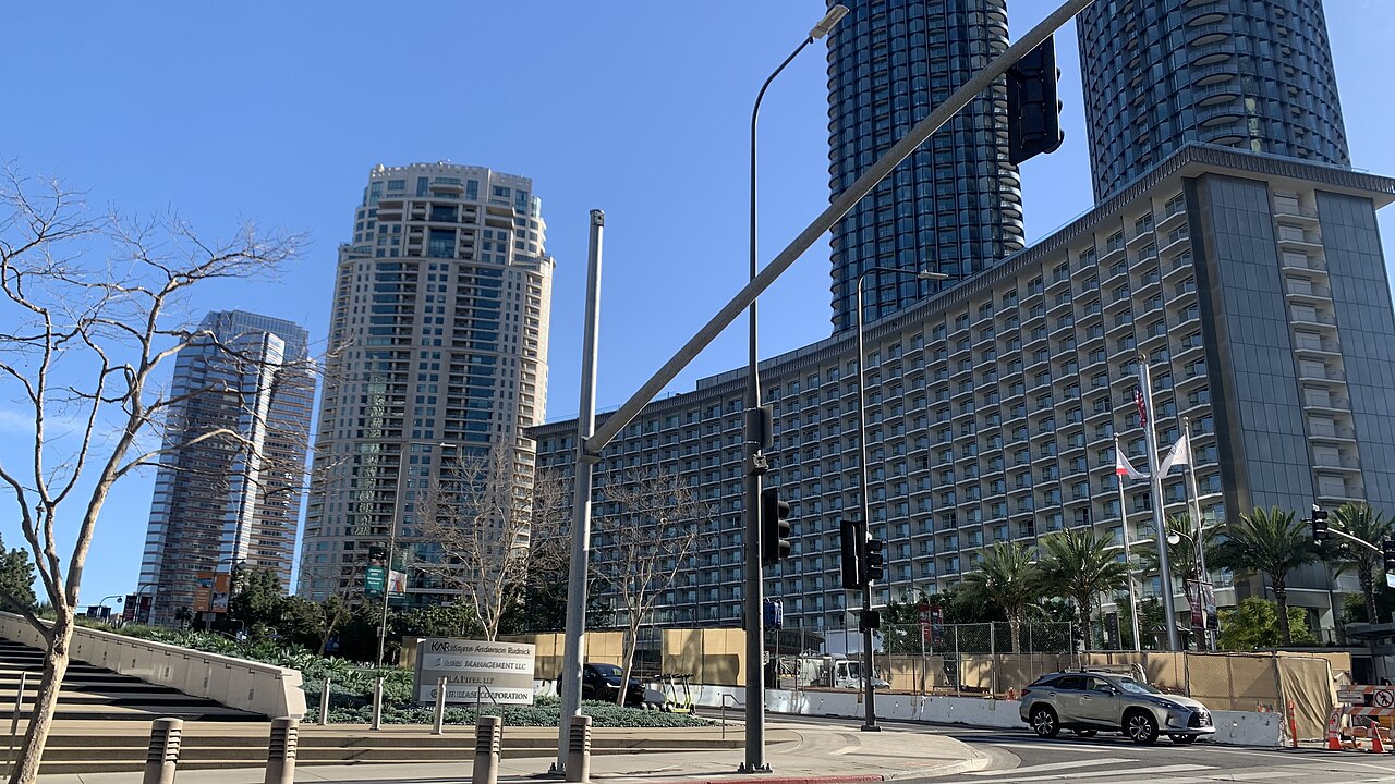 Fairmont Century Plaza Residences building exterior